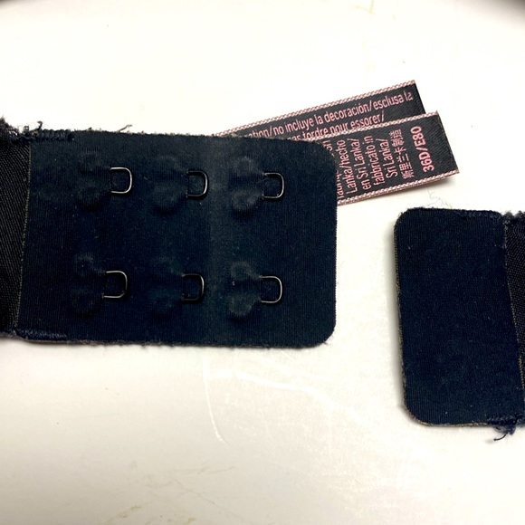 Victoria Secret black bra Size 36D - Picture 6 of 7